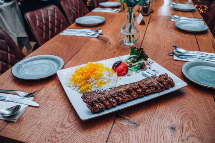 Kubideh-Speisen